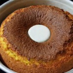 Bolo de Cenoura Ralada, sem liquidificador: Fácil, rápido e delicioso