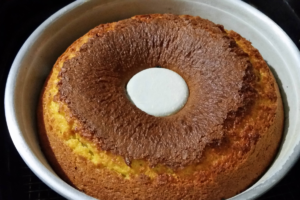 Bolo de Cenoura Ralada, sem liquidificador: Fácil, rápido e delicioso