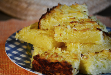 Bolo de Macaxeira com Coco Caramelizado: Uma Delícia Imperdível