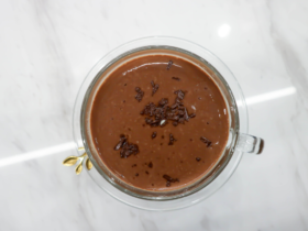 Chocolate quente com apenas 2 ingredientes