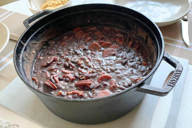 Feijoada Light na Panela de Ferro: Delícia Tradicional na versão mais leve