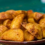 Batatas Douradas ao Forno: Crocantes por Fora e Macias por Dentro