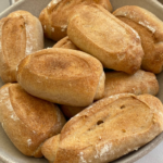 Pão Francês Caseiro de Fermentação Natural: Receita para o Pãozinho Perfeito