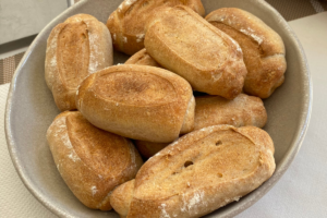 Pão Francês Caseiro de Fermentação Natural: Receita para o Pãozinho Perfeito