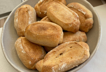 Pão Francês Caseiro de Fermentação Natural: Receita para o Pãozinho Perfeito