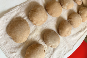 Pão Pita Integral de Fermento Natural: Uma Delícia Artesanal