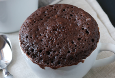 Bolo de Caneca Pronto em 3 Minutos: Uma Sobremesa Rápida e Deliciosa