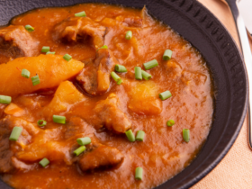 Acém com mandioca na panela de pressão: Prático e saboroso para o dia a dia