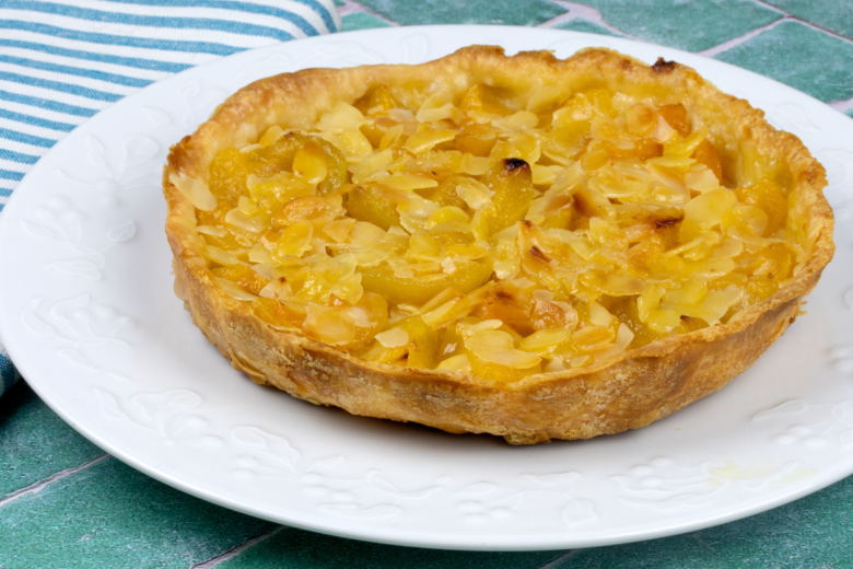 Tarte de amêndoa caramelizada: Crocante e deliciosa