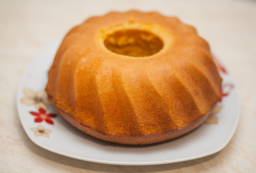 Bolo de cenoura simples: Uma daquelas comidas que trazem conforto