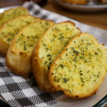 Pão de Alho Crocante: Um Clássico Simples e Irresistível