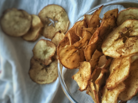 Chips de Maçã na Air Fryer: Super crocantes