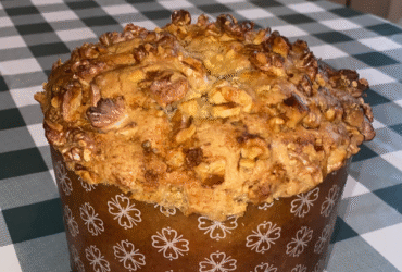 Colomba na Forma de Panetone – Sabor Nozes com Doce de Leite