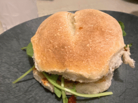 O Pão de Hambúrguer Crocante Mais Irresistível da Internet: Descubra o Segredo
