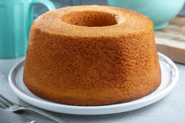 Bolo de Flocão Fofinho e Dourado: A Receita Simples Que Vai Te Surpreender