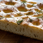 Focaccia Clássica: Receita Italiana Caseira