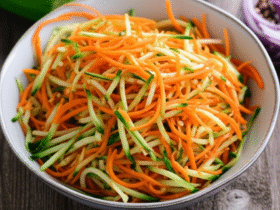 Salada de Chuchu com Cenoura Simples e Deliciosa