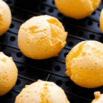 Biscoito de Polvilho com Queijo na AirFryer: Receita Fácil e Deliciosa