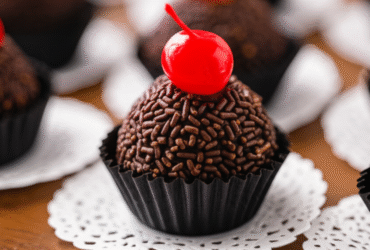 Brigadeiro de Cereja Cremoso: Receita Deliciosa e Fácil