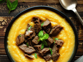Caldo de Mandioca Cremoso com Carne Moída