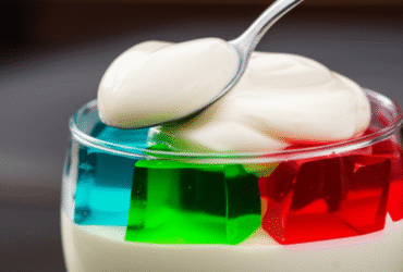 Gelatina Colorida com Creme: Uma Delícia Refrescante e Divertida