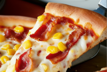 Pizza de Bacon com Milho Cremosa e Crocante