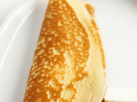 Crepe Delicioso com Doce de Leite e Queijo Branco