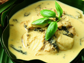 Fish Amok: O Delicado Curry de Peixe Cambojano