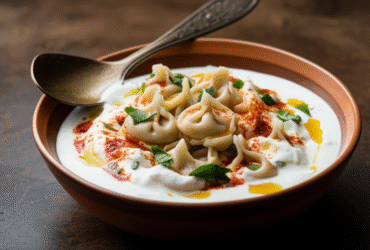 Manti: Deliciosos Dumplings Turcos com Iogurte e Especiarias 12 Manti: Deliciosos Dumplings Turcos com Iogurte e Especiarias