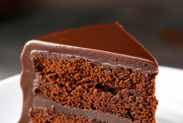 Sachertorte: A Autêntica Torta Austríaca de Chocolate
