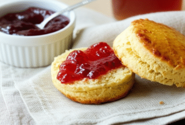 Scones Caseiros: Receita Tradicional para o Chá da Tarde Perfeito