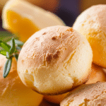 Pão de Queijo Caseiro: Receita Tradicional Mineira