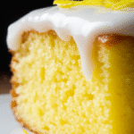 Delicioso Bolo de Limão com Cobertura Cremosa