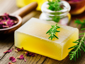 Sabão Glicerinado Caseiro: Receita, História e Benefícios