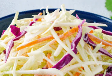 Salada de Repolho Cremosa e Crocante 3 Salada de Repolho Cremosa e Crocante