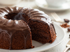 Bolo de Chocolate Fofinho e Úmido Clássico Brasileiro