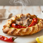 Empanada Gallega Tradicional de Atum e Pimentões