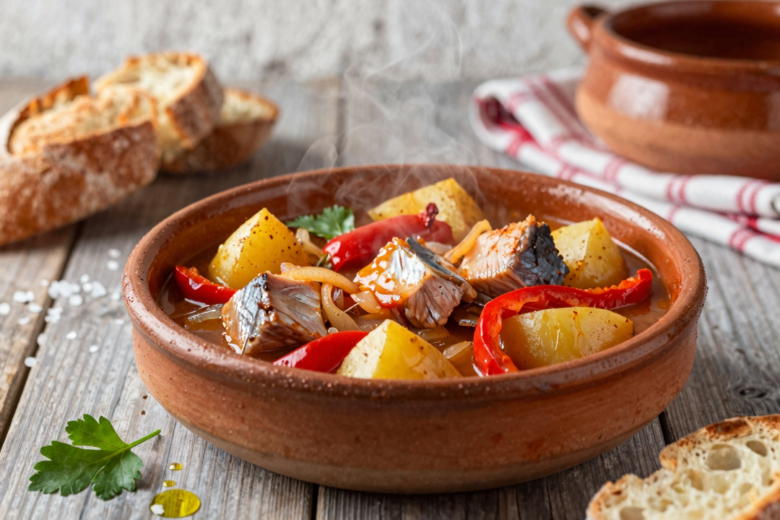 Marmitako: O Clássico Guisado de Bonito do País Basco