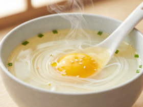 Sopa de Ovo Clássica (Egg Drop Soup)