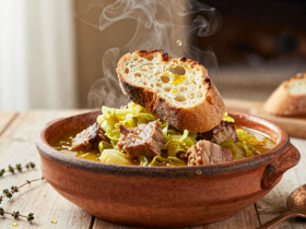 Sopas Mallorquinas: A Tradicional Sopa Seca de Vegetais e Pão 18 Sopas Mallorquinas: A Tradicional Sopa Seca de Vegetais e Pão