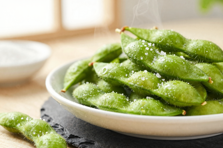 Edamame Simples Cozido com Sal Grosso 1 Edamame Simples Cozido com Sal Grosso