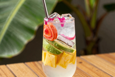 Es Teler: O Coquetel de Frutas Gelado Indonésio