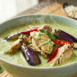 Gaeng Keow Wan Gai (Curry Verde Tailandês de Frango)
