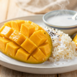 Mango Sticky Rice (Arroz Doce Tailandês com Manga)