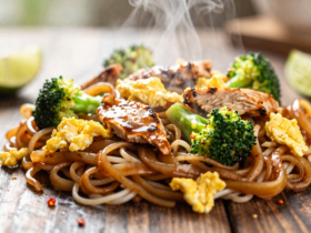 Pad See Ew Clássico: Macarrão de Arroz Tailandês Salteado