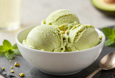 Sorvete de Abacate Cremoso Caseiro 2 Sorvete de Abacate Cremoso Caseiro