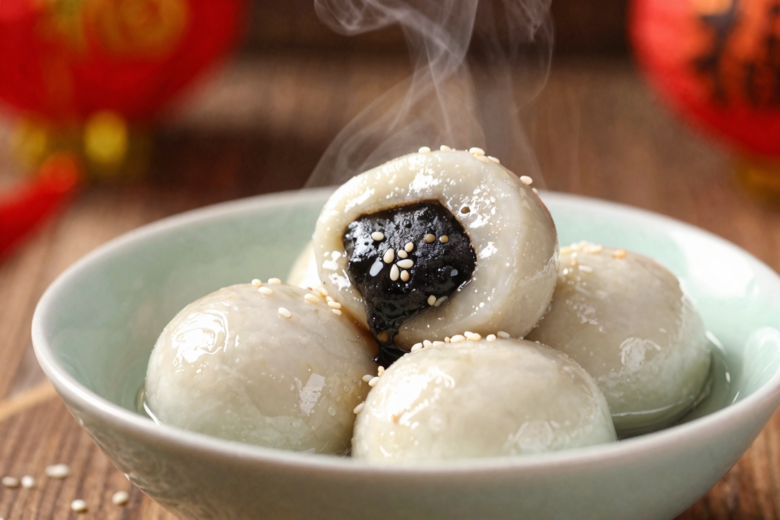 Tangyuan: Bolinhos de Arroz Glutinoso com Recheio Clássico