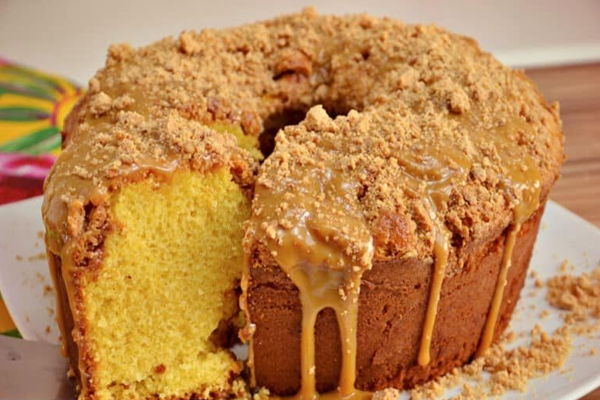 Brazilian Cornmeal Cake with Paçoca (Bolo de Fubá com Paçoca) 1 Bolo de fubá com paçoca