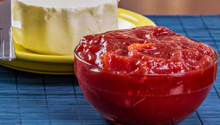 Easy and Delicious Homemade Guava Jam 1 Geleia de Goiaba