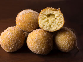 Powdered Milk Doughnut Holes 12 Bolinho de leite ninho
